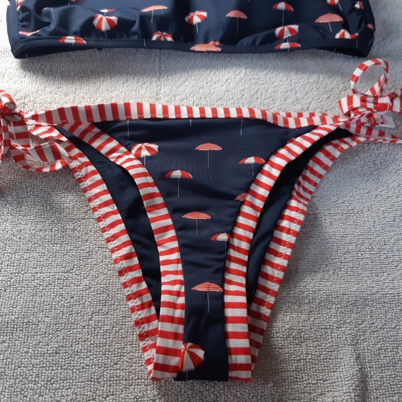 Xs, navy blue with graphic bikini set - Picture 3 of 5